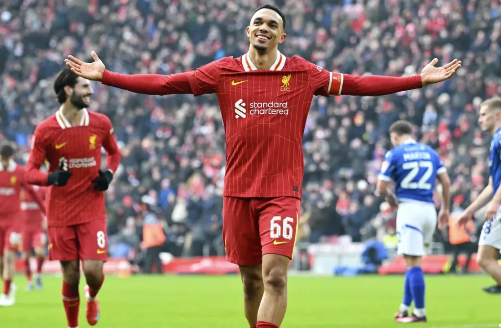 How Liverpool Adapted Without Their Star Playmaker
